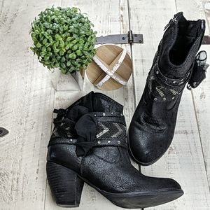 Not rated Lexington boots